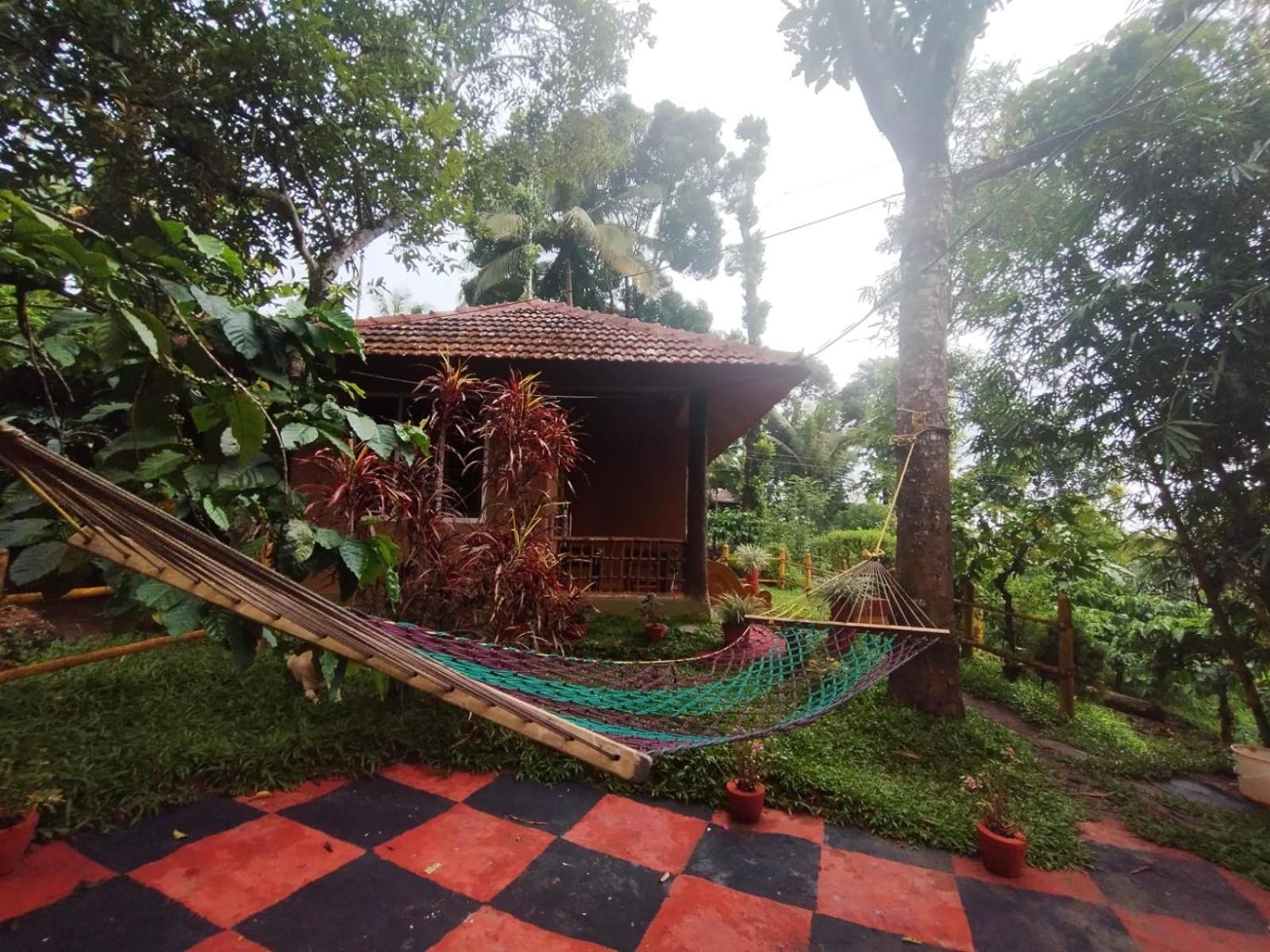 Kalidasa Tree House And Villa, Wayanad Chegāt Екстериор снимка