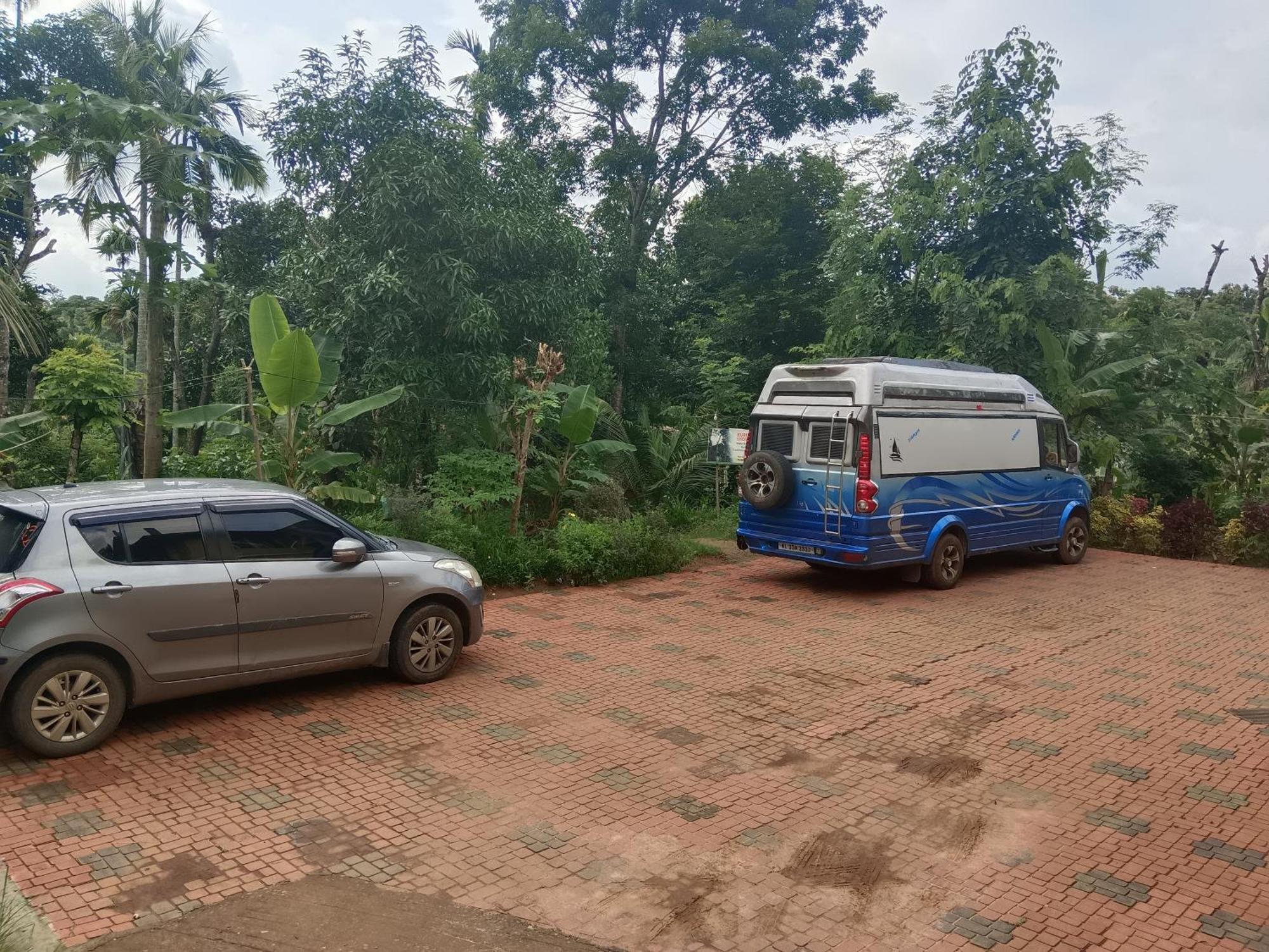 Kalidasa Tree House And Villa, Wayanad Chegāt Екстериор снимка